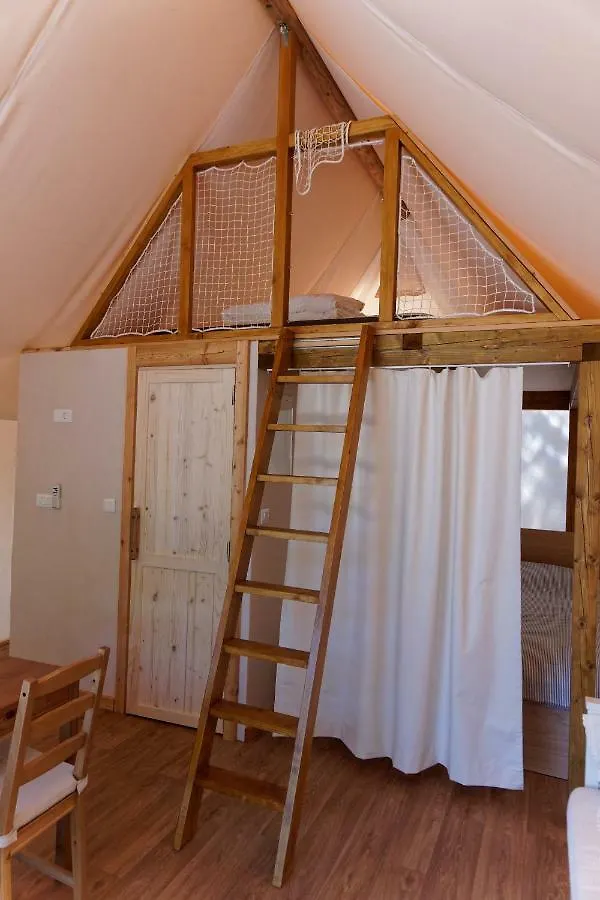 מלון Rukavac  Heaven On Earth - Budihovac Glamping קרואטיה