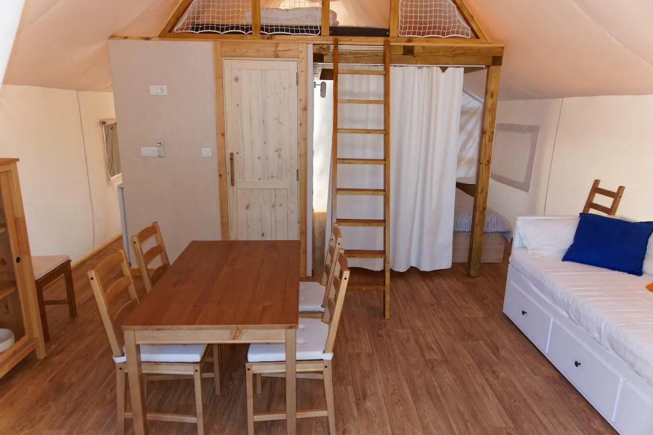 Campsite Heaven On Earth - Budihovac Glamping Hotel Rukavac